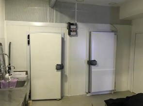 97 Rue Louis Rouquier, Levallois-Perret à louer Photo intérieure– Image 2 sur 6