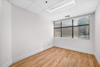 7257 N Maple Ave, Fresno, CA à louer Photo intérieure– Image 1 sur 1