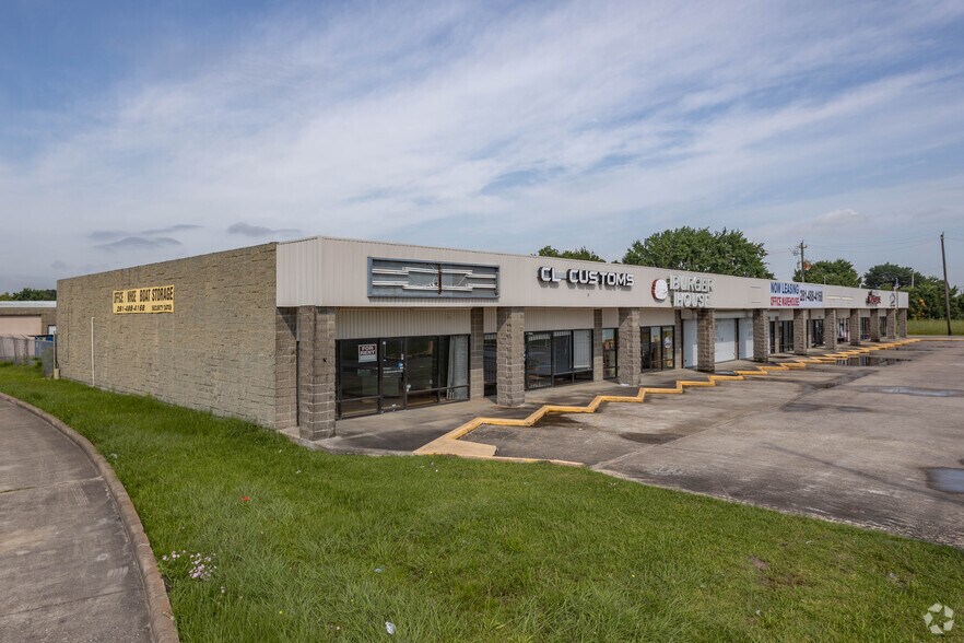 12430 Highway 3, Webster, TX à vendre - Photo principale – Image 1 sur 5