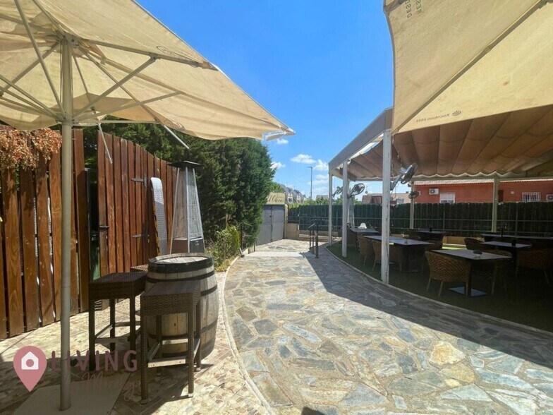 Local commercial dans Rivas-Vaciamadrid, Madrid à louer - Photo principale – Image 1 sur 20