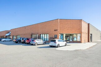 Plus de détails pour 1750 Courtneypark Dr E, Mississauga, ON - Local d'activités à louer