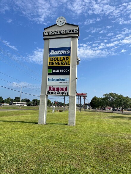 111-443 MacArthur Dr, Alexandria, LA à louer - Autre – Image 2 sur 14