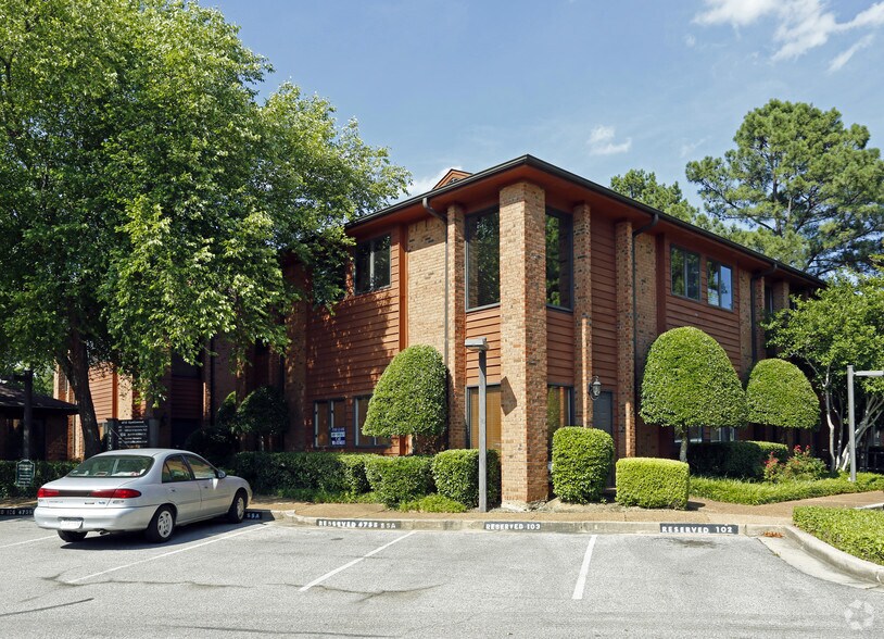 4735-4739 Spottswood Ave, Memphis, TN à louer - Photo de l’immeuble – Image 3 sur 31