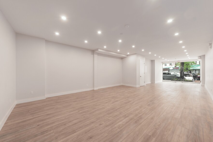 1447 Flatbush Ave, Brooklyn, NY à louer - Photo de l’immeuble – Image 2 sur 9