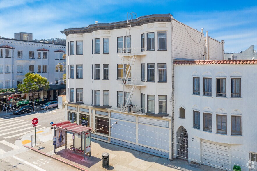 2400-2418 Chestnut St, San Francisco, CA à louer - Photo de l’immeuble – Image 2 sur 5