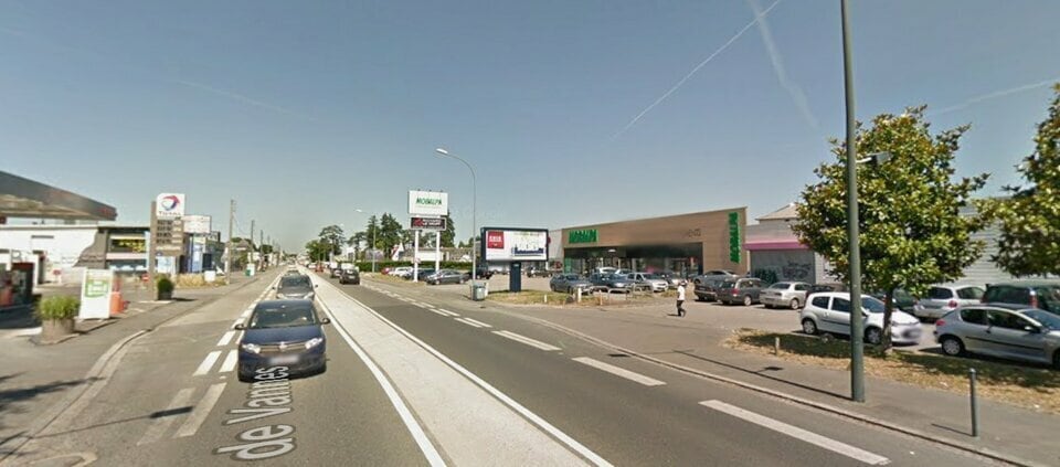 Local commercial dans Orvault à louer Photo de l’immeuble– Image 1 sur 3
