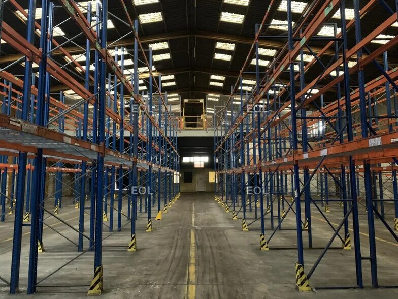 Industriel/Logistique dans Villeneuve-la-Garenne à louer - Photo intérieure – Image 3 sur 11