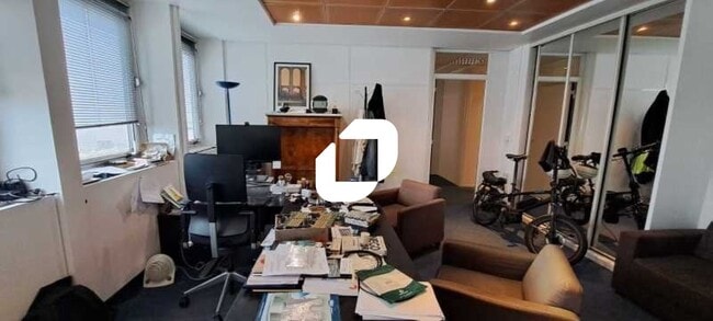 Plus de détails pour Bureau à vendre
