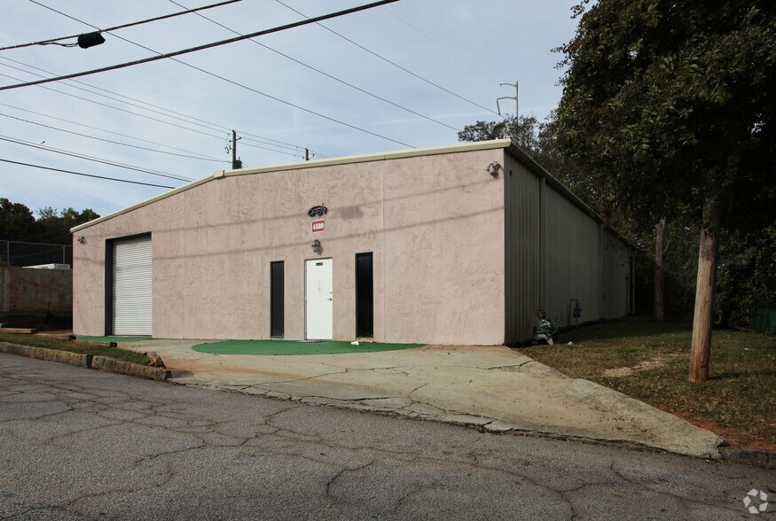 404 Clubhouse Dr, Pine Lake, GA à vendre - Photo de l’immeuble – Image 2 sur 9