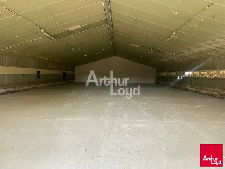 Local d'activités dans Fossé à vendre - Photo intérieure – Image 1 sur 3