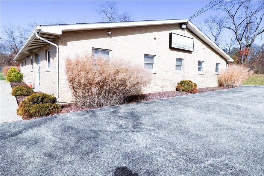 1051 Garden St, Greensburg, PA à louer - Photo de l’immeuble – Image 1 sur 1