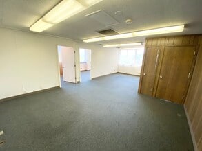 5901 N Cicero Ave, Chicago, IL à louer Photo intérieure– Image 2 sur 4