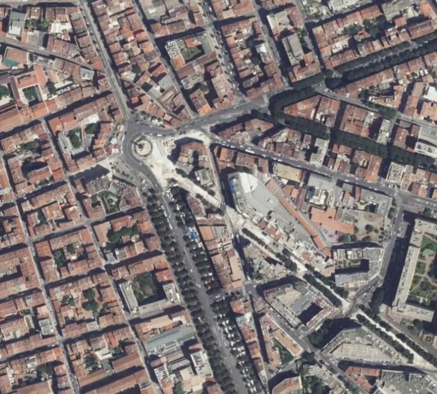 Local commercial dans Marseille à louer Photo de l’immeuble– Image 1 sur 5