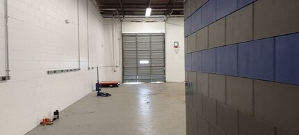 30-32 6th Rd, Woburn, MA à louer - Vidéo sur l’annonce professionnelle 