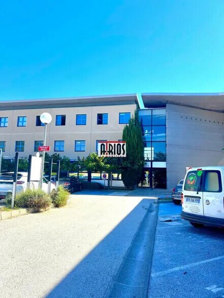 Bureau dans La Garde à louer - Photo de l’immeuble – Image 2 sur 13