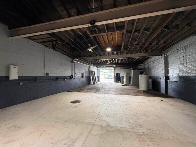 3725 N Western Ave, Chicago, IL à louer - Photo de l’immeuble – Image 2 sur 7