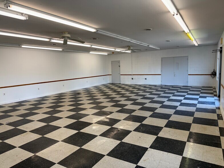 634 Old Liverpool Rd, Liverpool, NY à louer - Photo intérieure – Image 3 sur 9