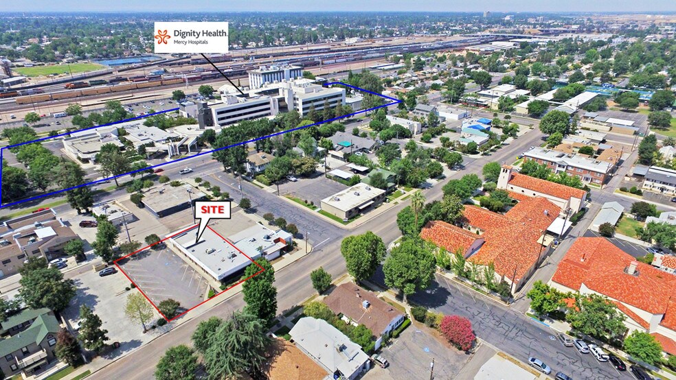 2121 17th St, Bakersfield, CA à louer - Photo de l’immeuble – Image 2 sur 14