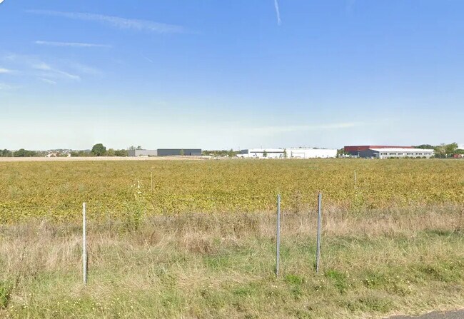 Plus de détails pour 11 Rue Des Acacias, Coufouleux - Terrain à vendre