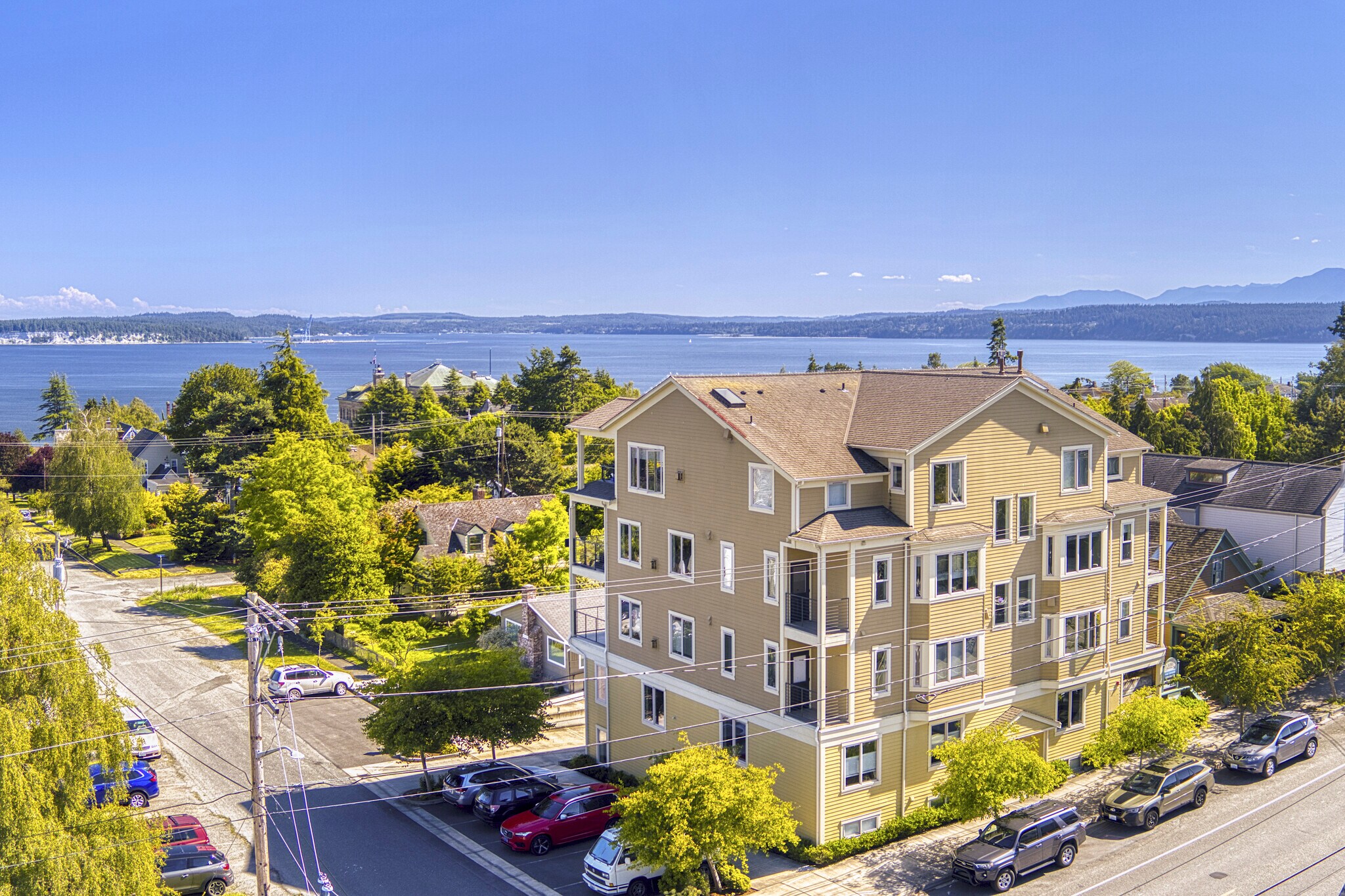 1215 Lawrence St, Port Townsend, WA à vendre Photo principale– Image 1 sur 5