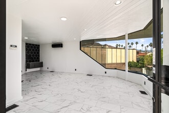 201 N Indian Canyon Dr, Palm Springs, CA à vendre Photo intérieure– Image 1 sur 7