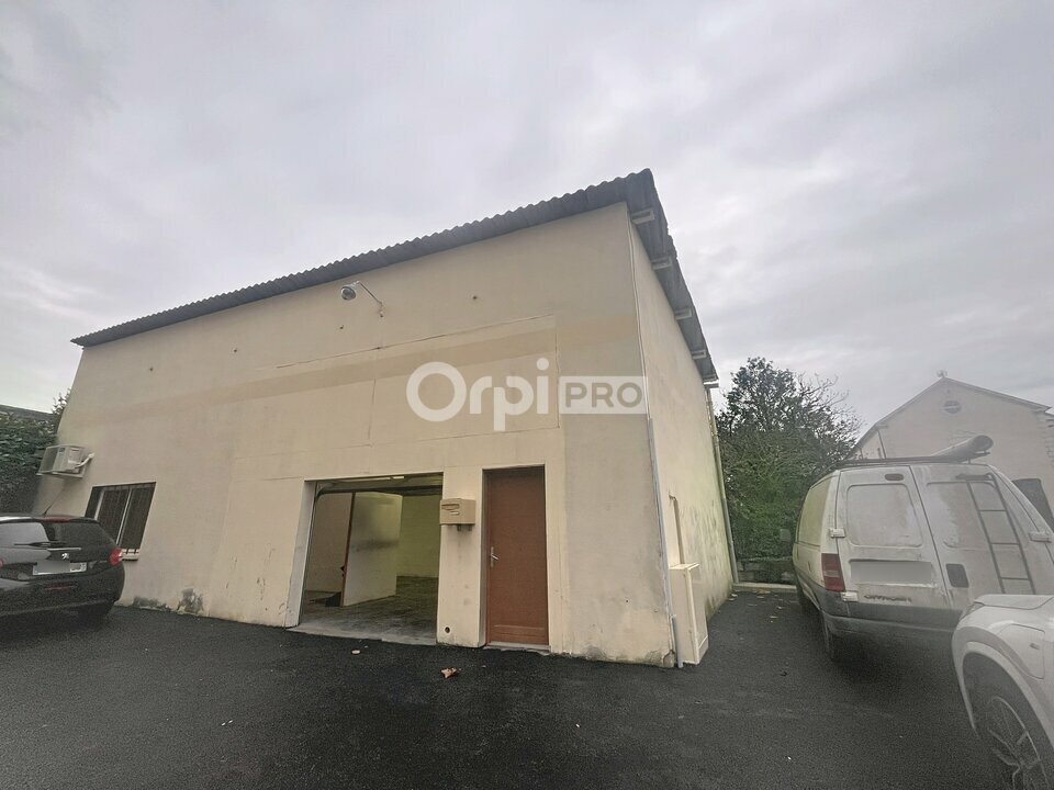 Bureau dans Brive-la-Gaillarde à louer Photo de l’immeuble– Image 1 sur 8