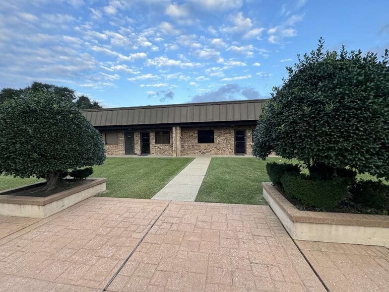 3312 N University Dr, Nacogdoches, TX à vendre - Photo de l’immeuble – Image 3 sur 10