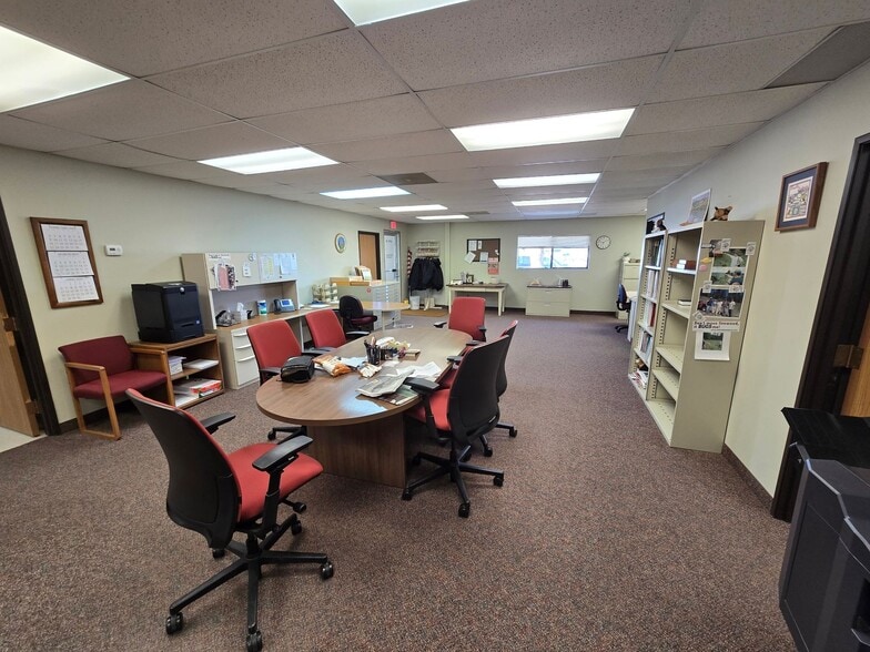 314 S Henry St, Pierre, SD à vendre - Photo intérieure – Image 3 sur 10
