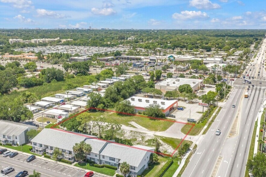 300 Starkey, Largo, FL à vendre - Photo de l’immeuble – Image 2 sur 14