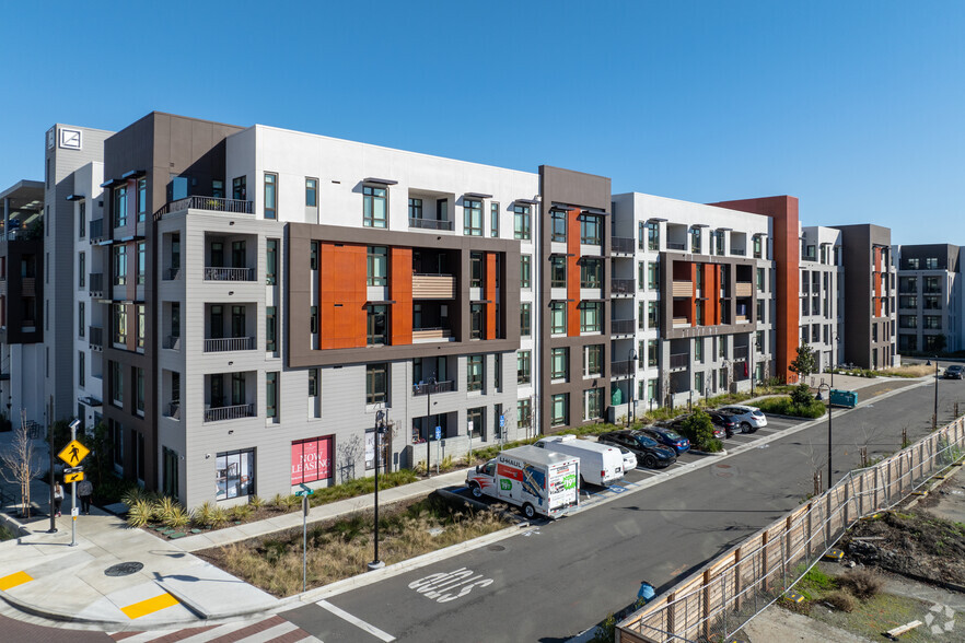 7688 Saint Patrick Way, Dublin, CA à louer - Photo de l’immeuble – Image 2 sur 28