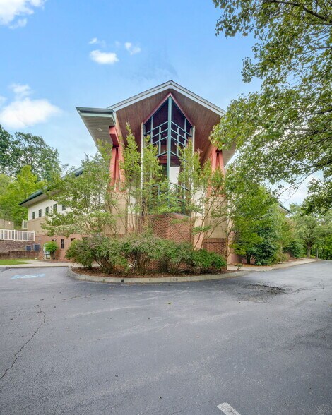 2025 Meadowview Pky, Kingsport, TN à louer - Photo de l’immeuble – Image 2 sur 18