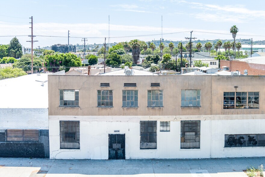 4606-4620 W Jefferson Blvd, Los Angeles, CA à louer - Photo de l’immeuble – Image 2 sur 12