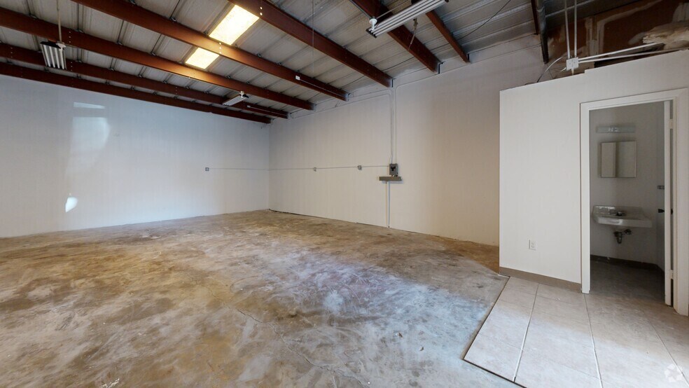 7999 Hansen Rd, Houston, TX à louer - Numérisation 3D Matterport – Image 2 sur 20