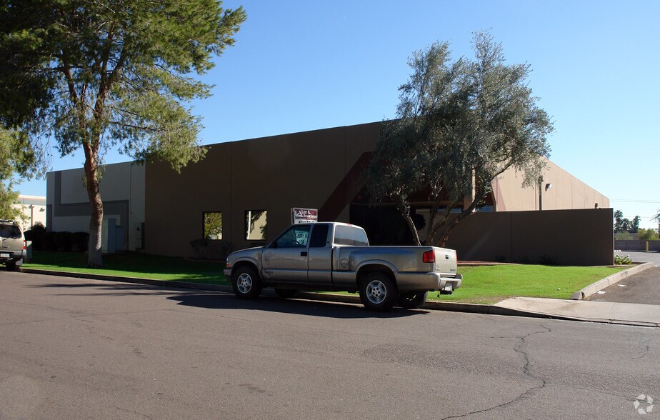1801 W 4th St, Tempe, AZ à louer - Photo de l’immeuble – Image 1 sur 2