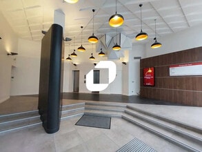 Bureau dans Montigny-le-Bretonneux à louer Photo intérieure– Image 1 sur 12