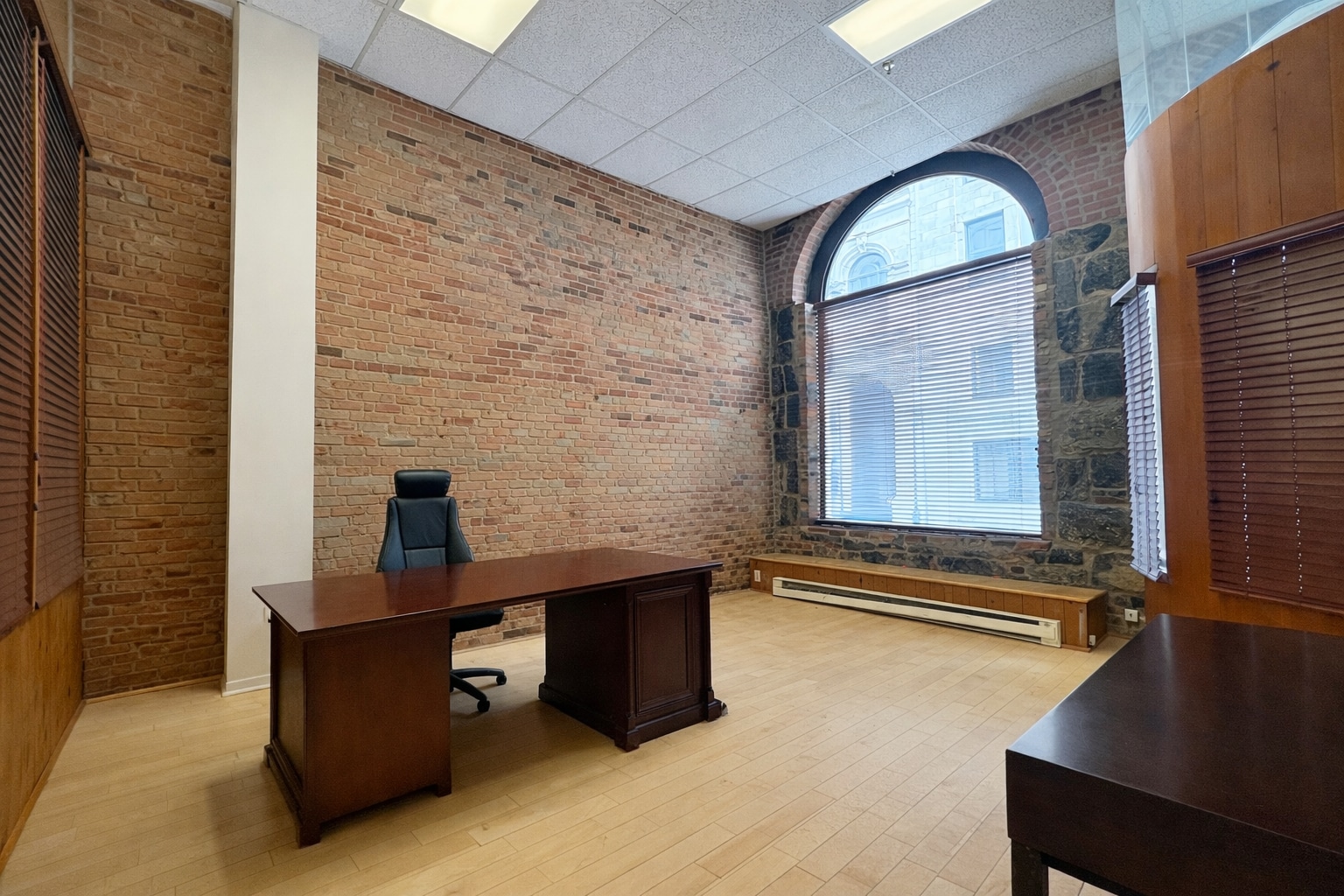 432 Rue Sainte-Hélène, Montréal, QC à louer Photo intérieure– Image 1 sur 9