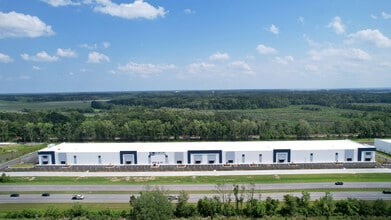 Veterans Parkway, Savannah, GA à louer Photo de l’immeuble– Image 2 sur 8