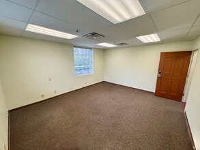 2881 E Oakland Park Blvd, Fort Lauderdale, FL à louer Photo intérieure– Image 2 sur 27