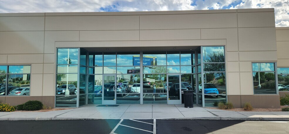 6870 Bermuda Rd, Las Vegas, NV à louer - Photo de l’immeuble – Image 3 sur 28