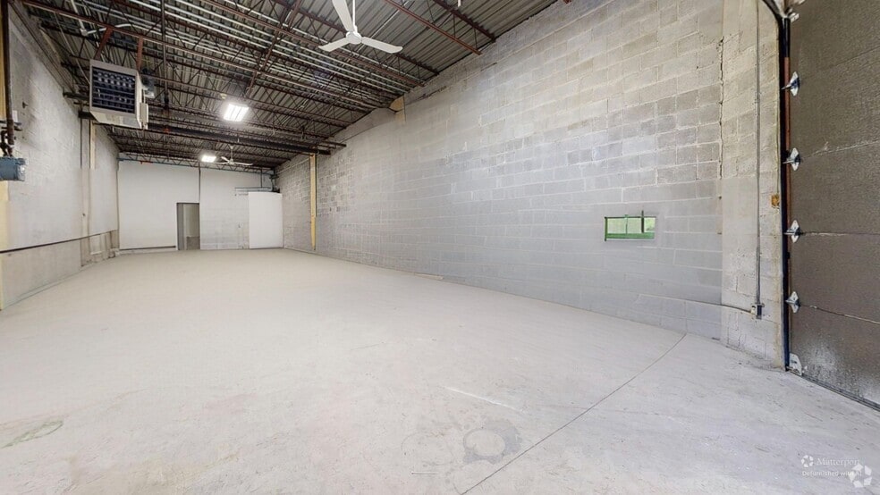 7451-7499 Rte Transcanadienne, Montréal, QC à louer - Numérisation 3D Matterport – Image 2 sur 9