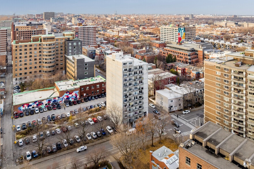 105 Rue Milton, Montréal, QC à vendre - Aérien – Image 3 sur 28