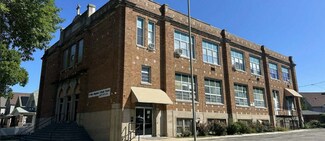 Plus de détails pour 2570 S 19th St, Milwaukee, WI - Spécialisé à vendre