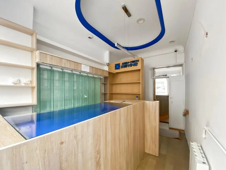 Local commercial dans Paris à louer - Photo intérieure – Image 2 sur 5