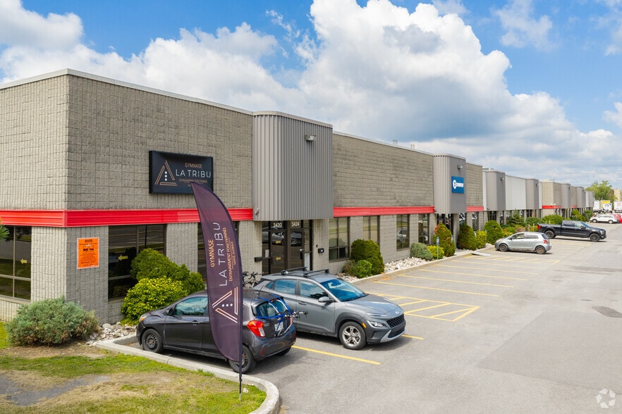 3420-3480 Boul Industriel, Laval, QC à louer - Photo principale – Image 2 sur 13
