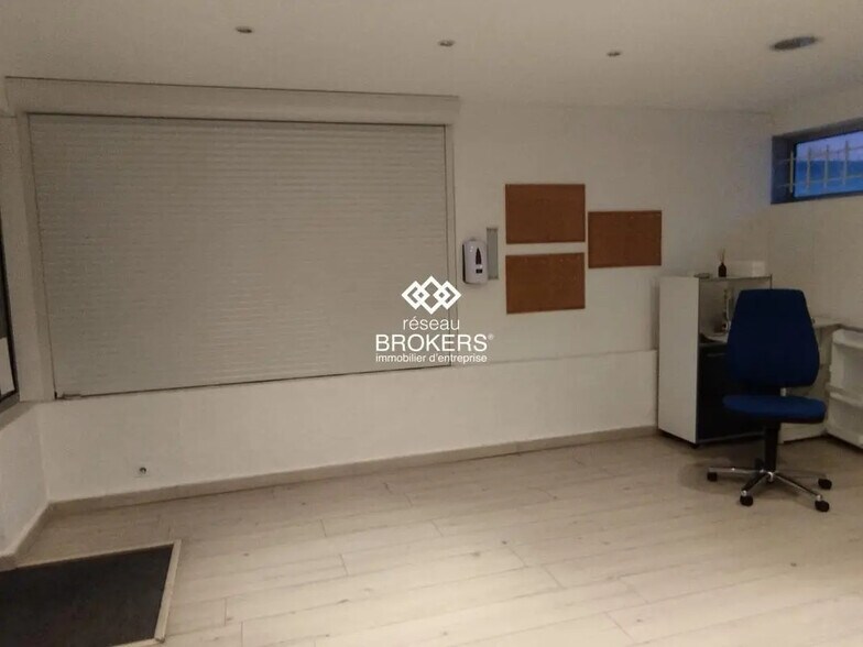 Bureau dans Sallanches à vendre - Photo de l’immeuble – Image 3 sur 4