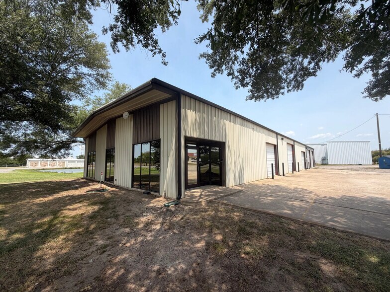 120 Taylor Plaza Dr, Greenville, TX à louer - Photo de l’immeuble – Image 2 sur 10