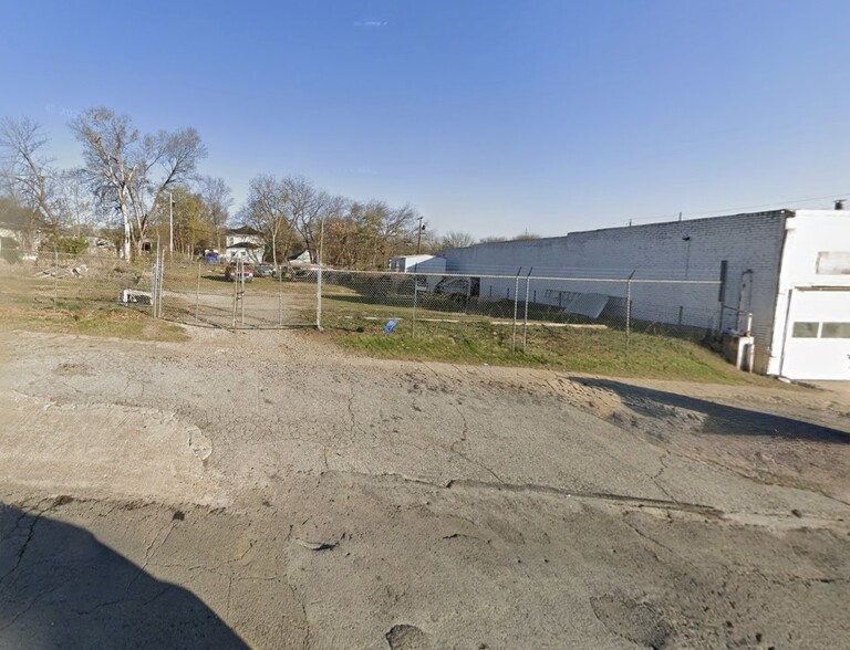 208 W Trudgeon St, Henryetta, OK à vendre - Photo de l’immeuble – Image 3 sur 4