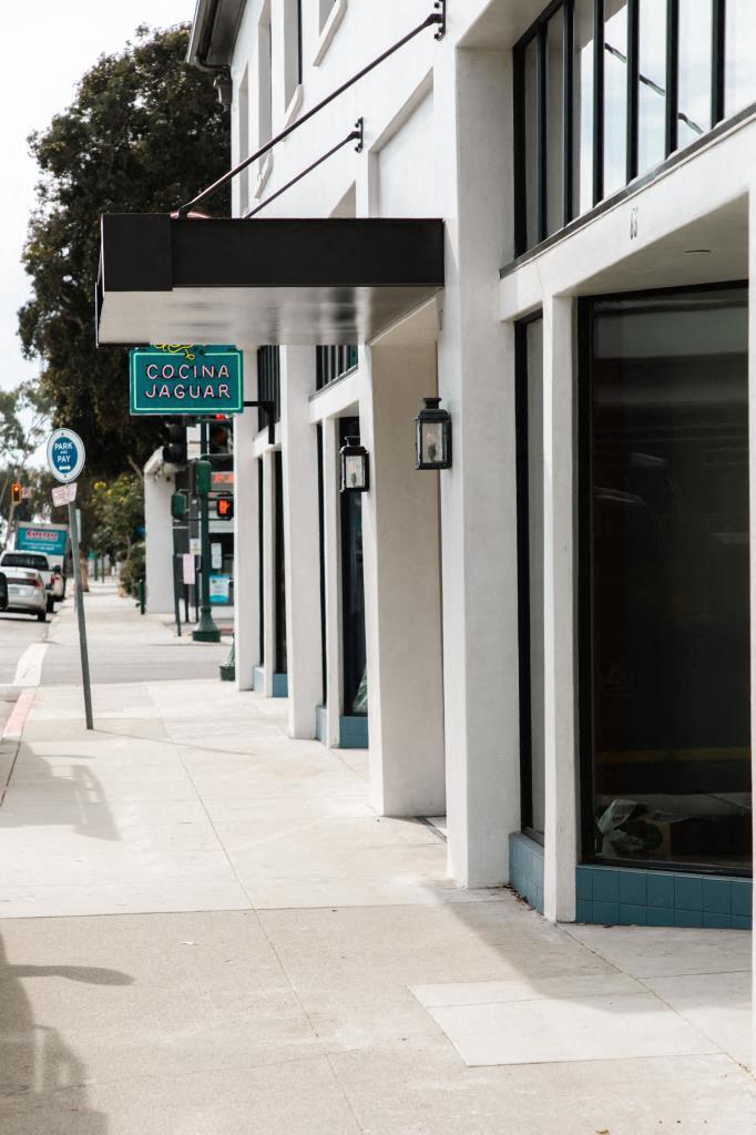 79-97 S Oak St, Ventura, CA à louer Photo de l’immeuble– Image 1 sur 4