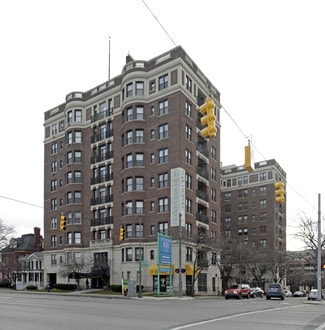Plus de détails pour 2900 E Jefferson Ave, Detroit, MI - Logement à vendre