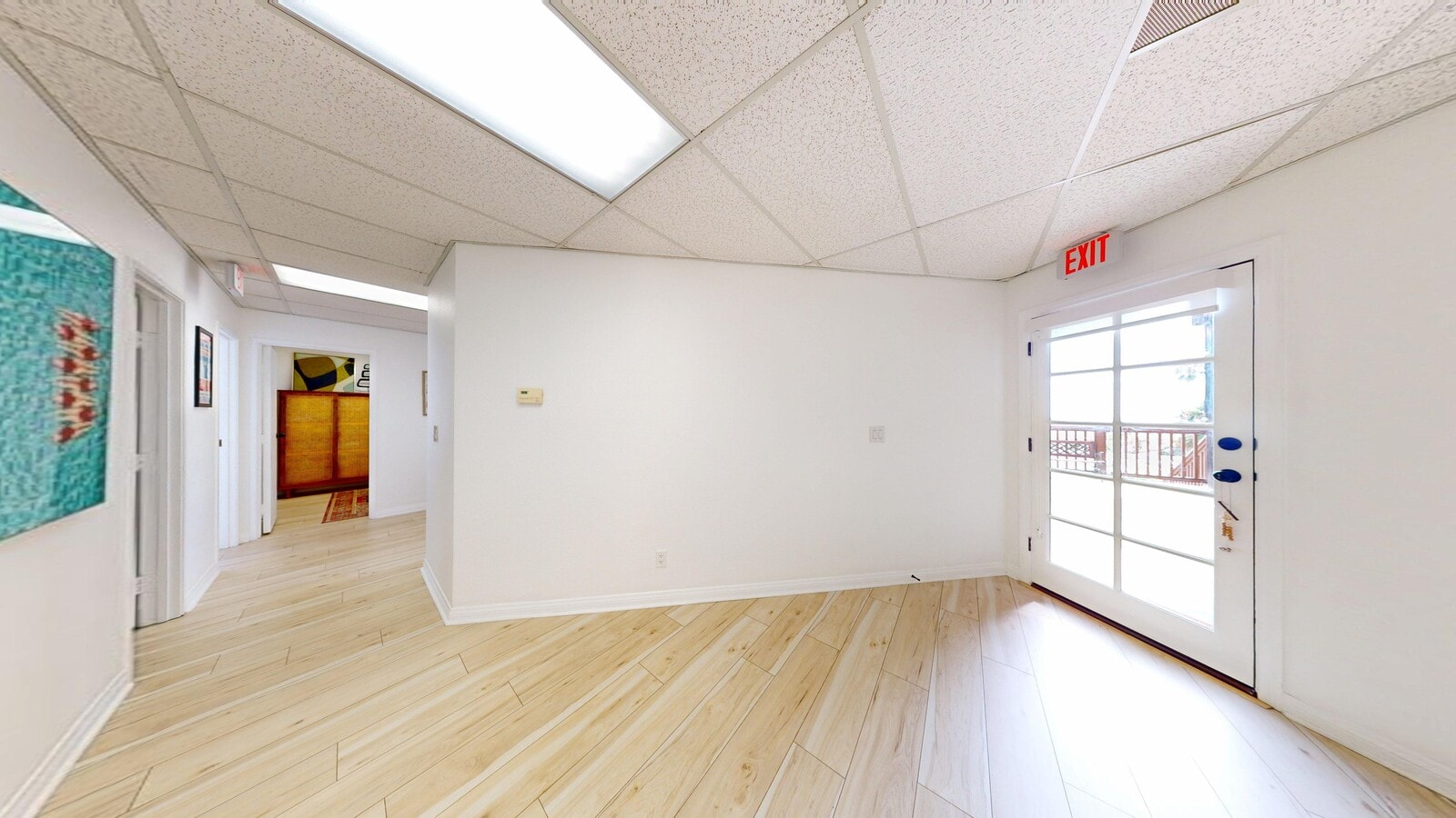 105 Avenida De La Estrella, San Clemente, CA 92672 - Lot 2 - - Photo intérieure - Image 1 of 7